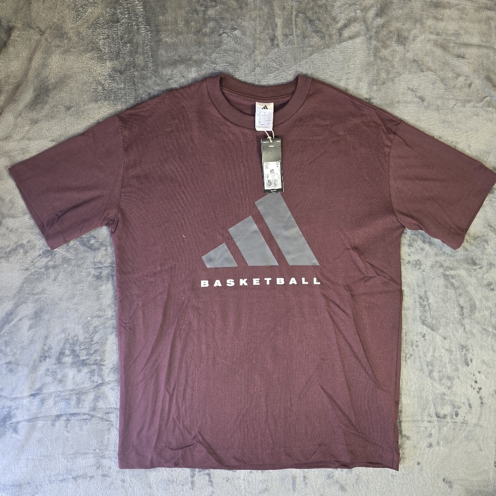 Adidas Basketball Oversized T Shirt Size Small Fits XL New NWT